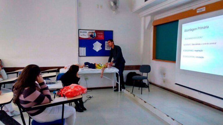Curso primeiros Socorros - Uniandrade