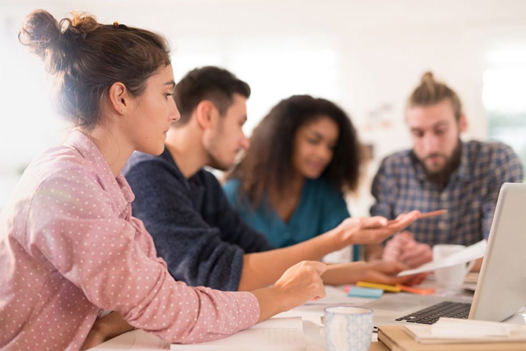 Qual A Diferença Entre Graduação Presencial, Semipresencial E EaD ...